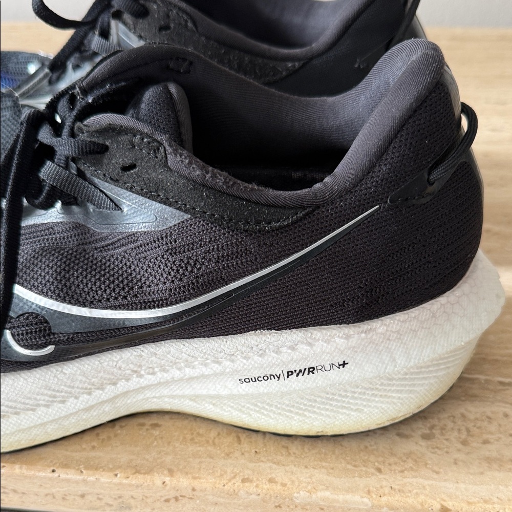 Saucony Black and White triumph Athletic Shoes men’s size 11 - Picture 2 of 8